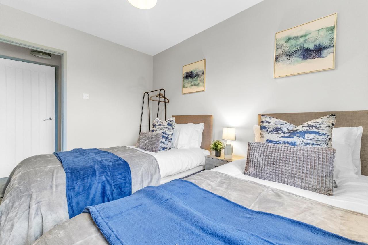 Mk 2-Bedroom Contractor'S Gem, 5 Beds, Sleeps 6, Free Parking 밀턴 케인즈 외부 사진