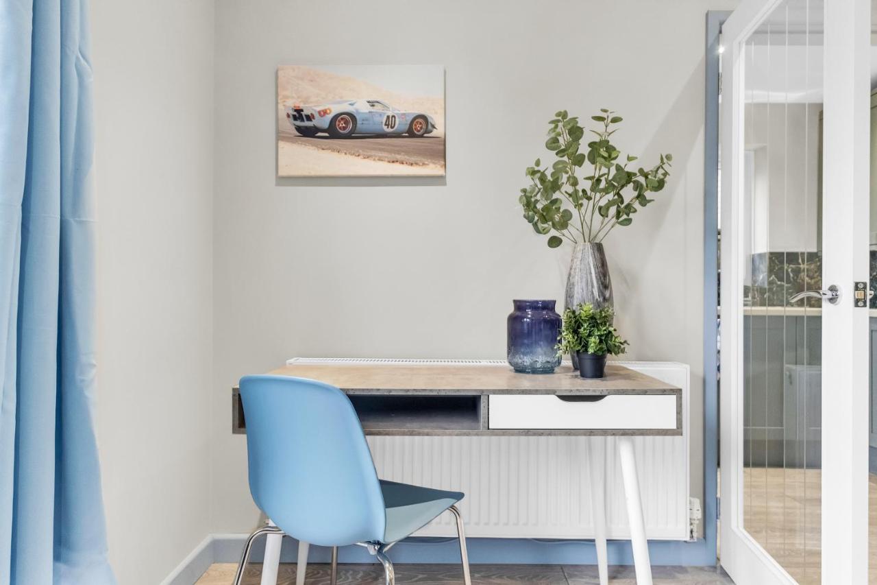 Mk 2-Bedroom Contractor'S Gem, 5 Beds, Sleeps 6, Free Parking 밀턴 케인즈 외부 사진