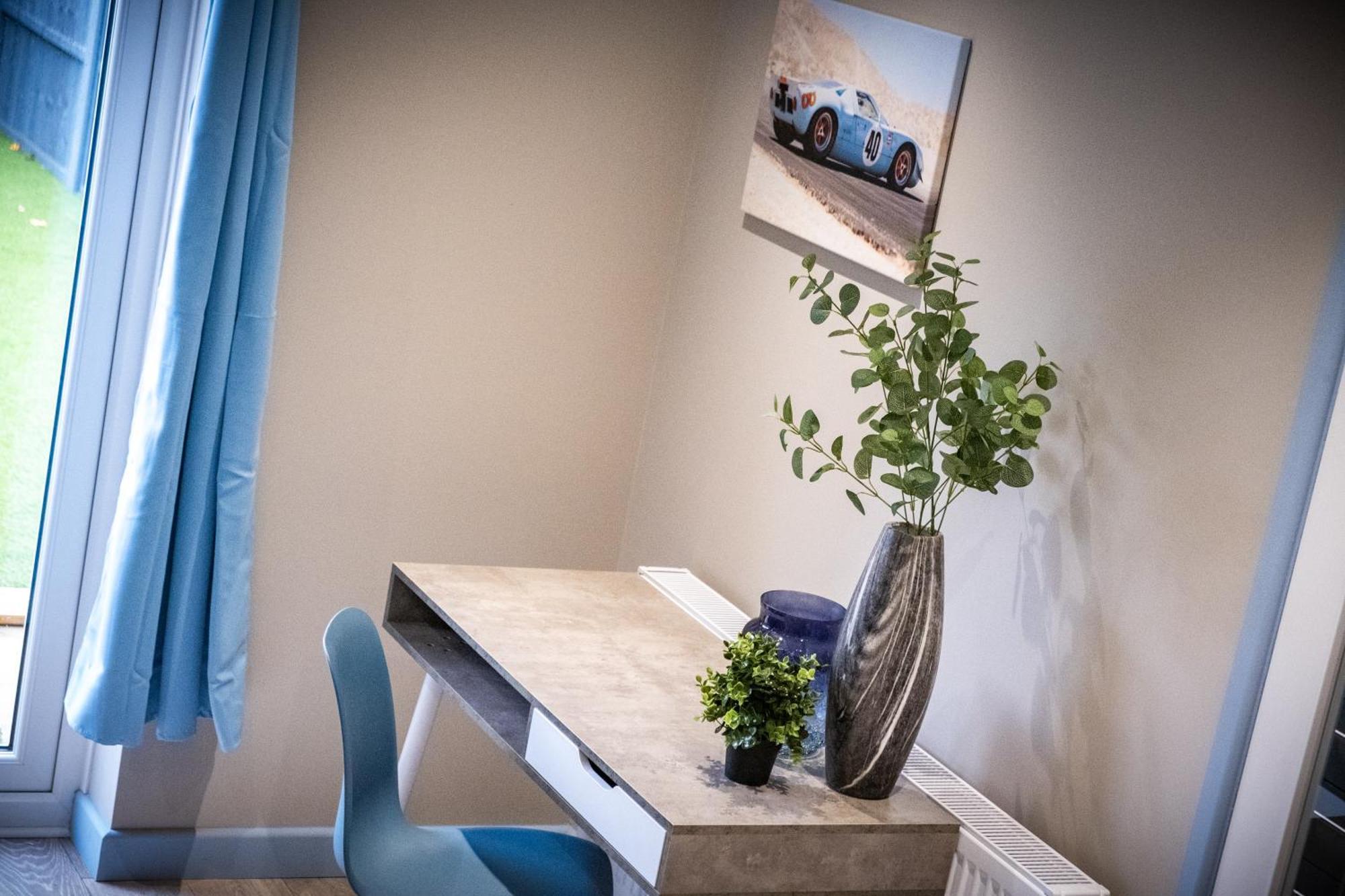 Mk 2-Bedroom Contractor'S Gem, 5 Beds, Sleeps 6, Free Parking 밀턴 케인즈 외부 사진