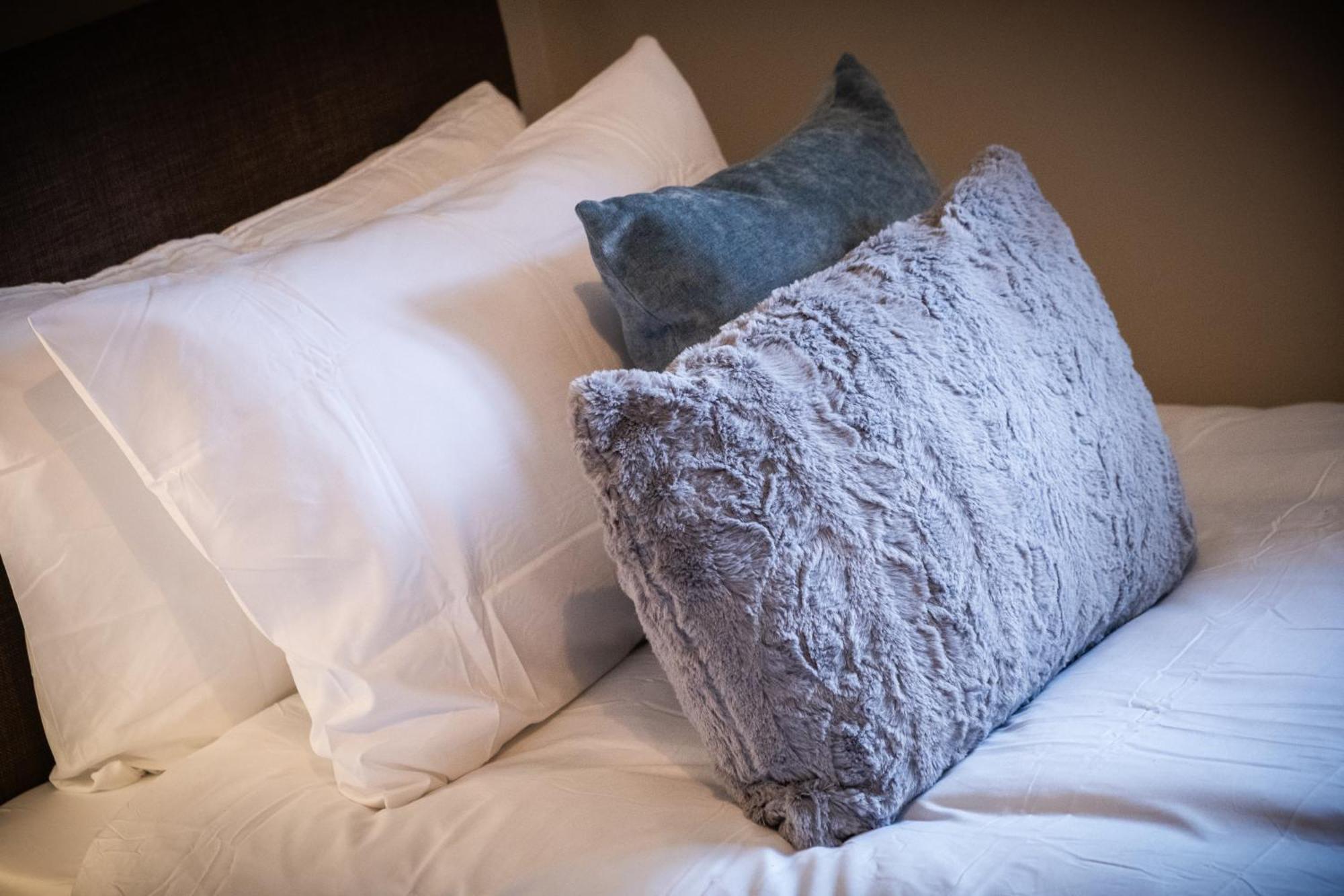 Mk 2-Bedroom Contractor'S Gem, 5 Beds, Sleeps 6, Free Parking 밀턴 케인즈 외부 사진