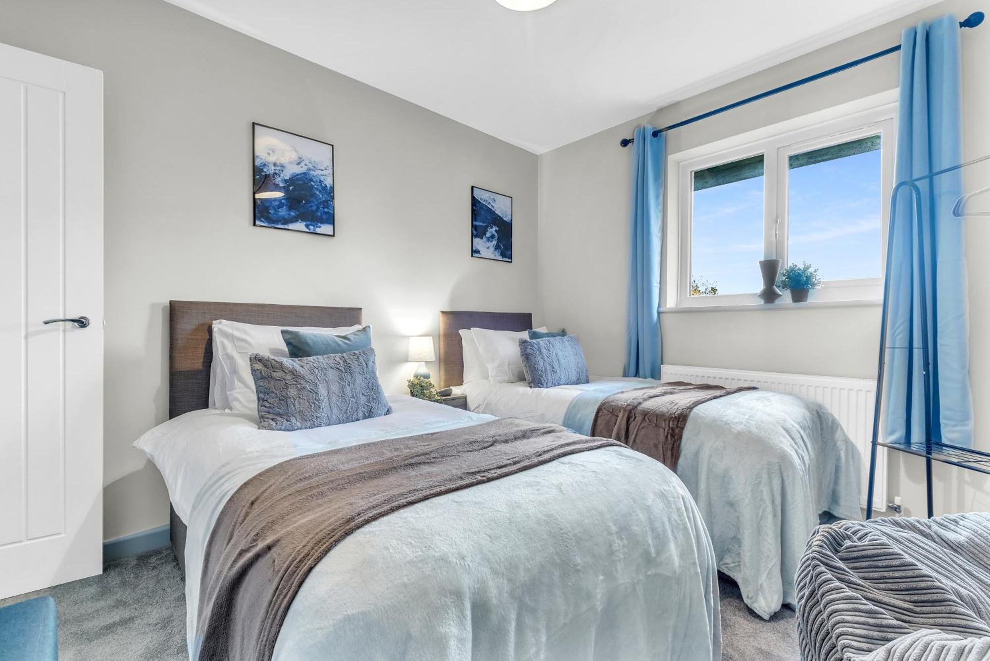 Mk 2-Bedroom Contractor'S Gem, 5 Beds, Sleeps 6, Free Parking 밀턴 케인즈 외부 사진