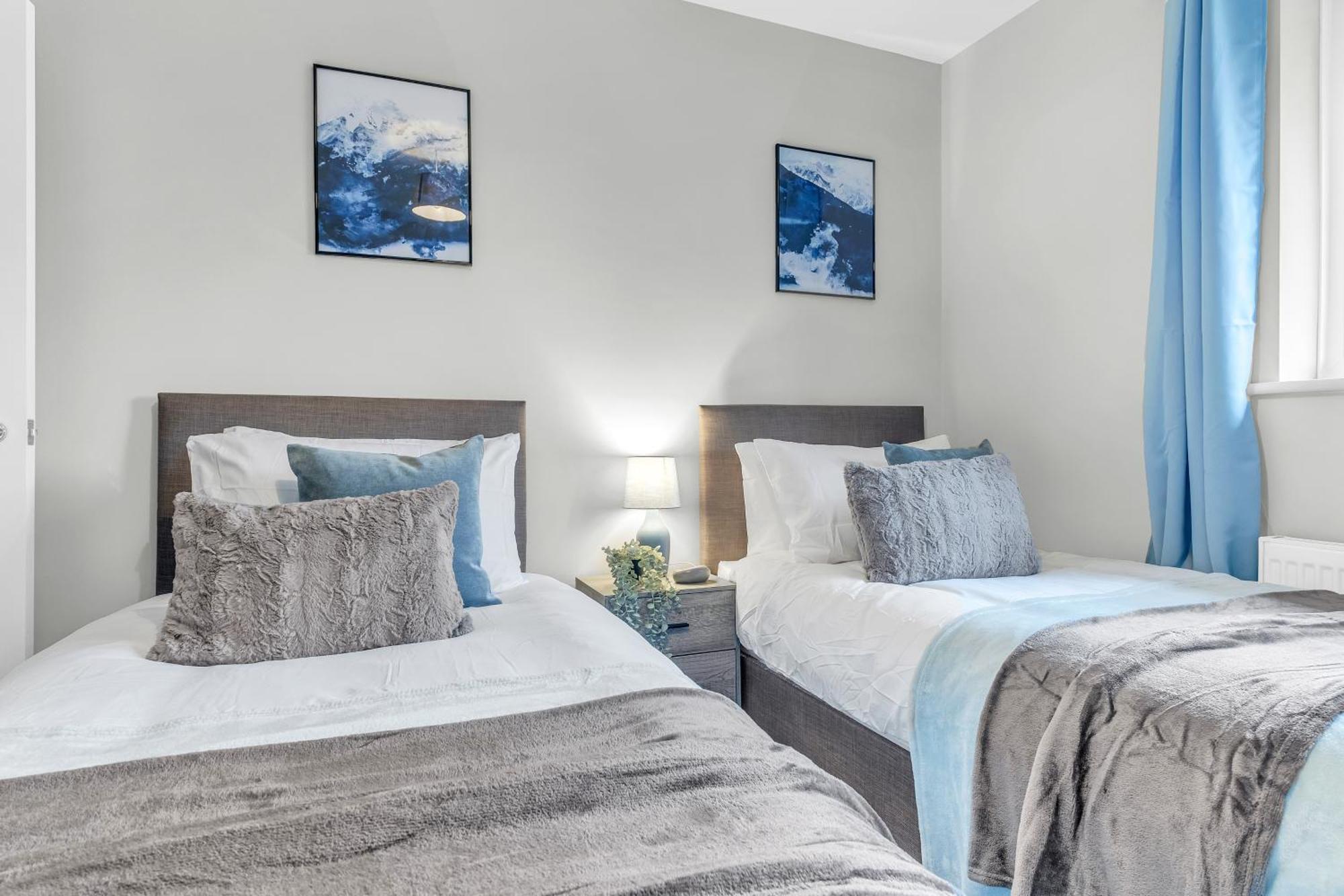 Mk 2-Bedroom Contractor'S Gem, 5 Beds, Sleeps 6, Free Parking 밀턴 케인즈 외부 사진